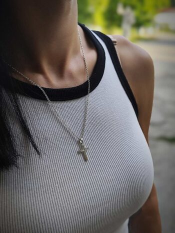 Сребърно кръстче „Светлина“