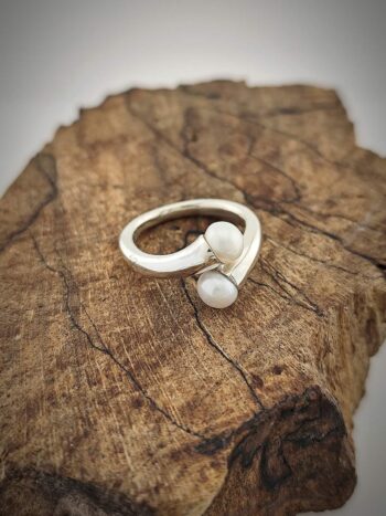 Дамски сребърен пръстен „Перлена нежност“