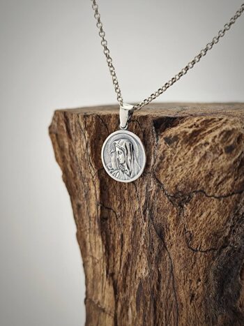 Сребърен медальон “Света Богородица”