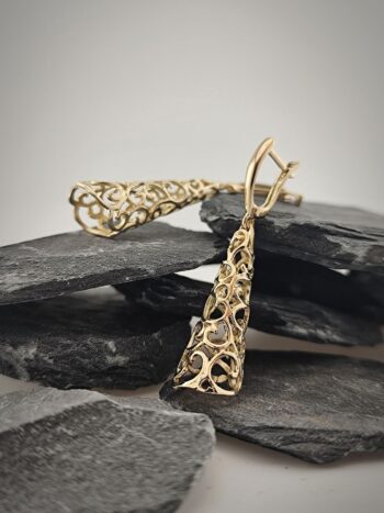 златни ажурни обеци конус