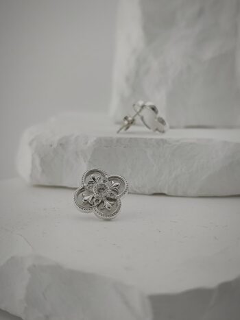 сребърни обеци Elyra