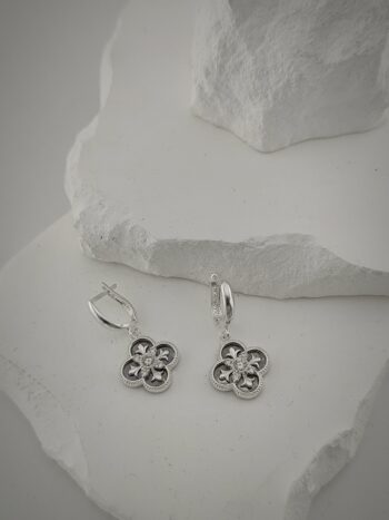 висящи сребърни обеци Elyra