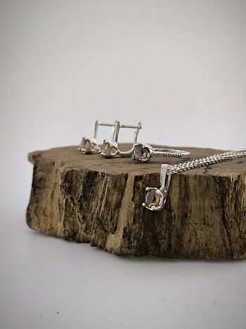 Елегантен сребърен комплект със султанит