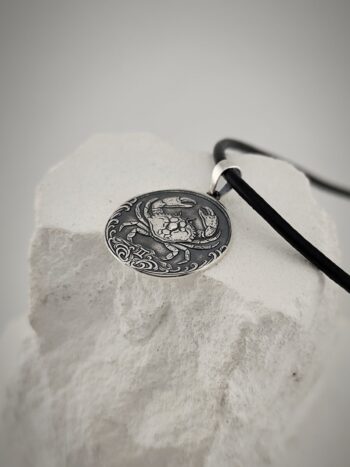 сребърен медальон зодия Рак